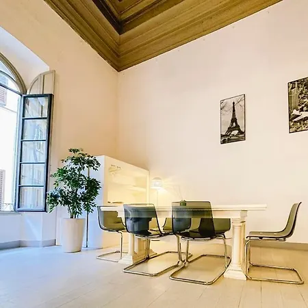 Ponte Vecchio Elegante Domus * Floransa