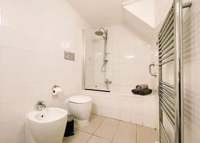Ponte Vecchio Elegante Domus Apartament
